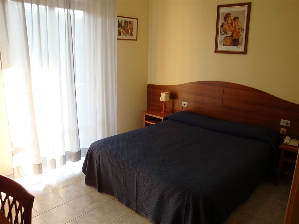 Hotel Malavoglia Aci Castello Εξωτερικό φωτογραφία